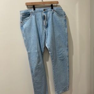 Wrangler white wash men’s jeans size 38x32